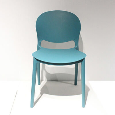 좋은 가격 좌석 치수 45H 42W 40D cm 모던 플라스틱 의자 식탁 의자 세련된 모던한 디자인 편안하고 쉬운 관리 온라인으로